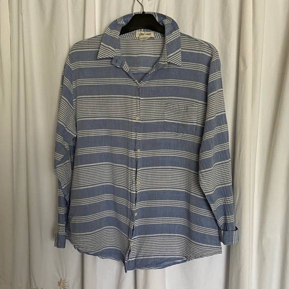 WOMEN Sz-L From Lili’s Closet- Button-Up Long Sleeves Top- Super Soft & Light - Picture 3 of 13
